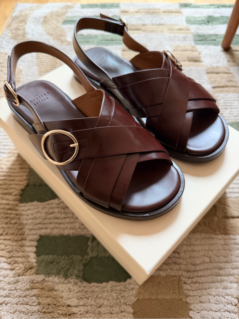 Sézane Low Blandine Chocolate Leather Cross-Strap Sandals with Gold Buckle - Picture 4 of 8